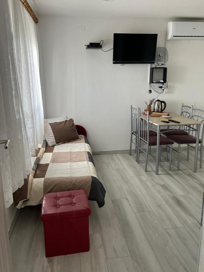 Apartments Linic Нин Екстериор снимка